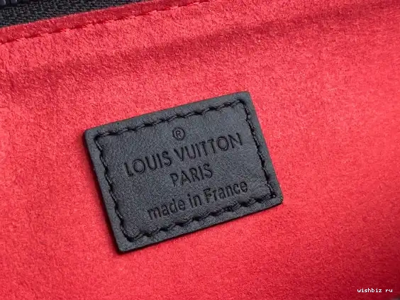 WIS COUSSIN LOUIS PM VUITTON 0512